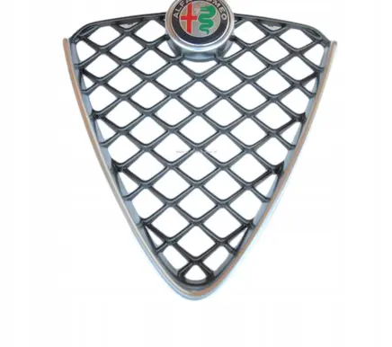 Alfa Romeo Giulia Front bumper upper radiator grill 156157026 156121212
