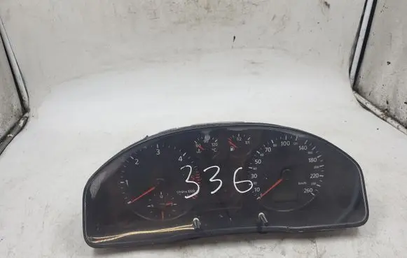 Audi A4 S4 B5 8D Speedometer (instrument cluster) 8D0919861