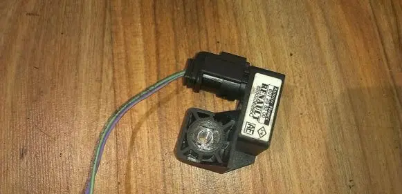 Renault Megane II Airbag deployment crash/impact sensor 601298200 8200236286C