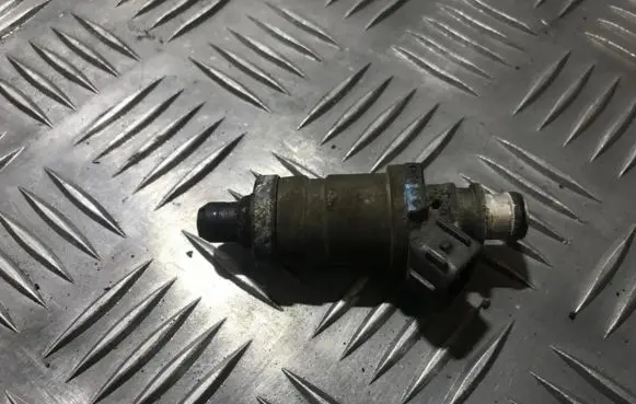 Honda Legend III KA9 Fuel injector kg20