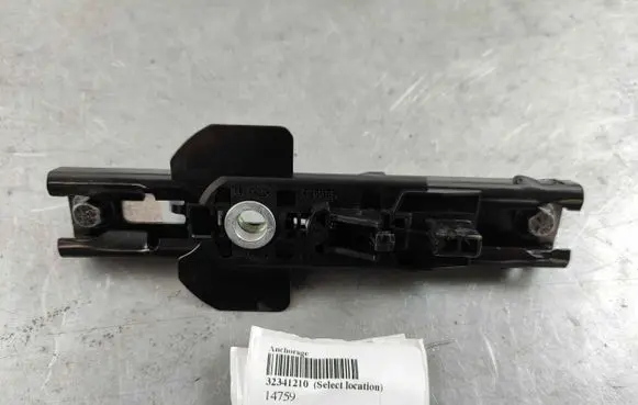 Volvo XC40 Seat belt height adjuster 32341210 8632605