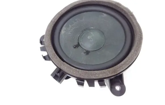 Volvo XC70 Front door speaker 30657445