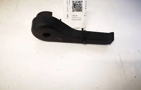 Land Rover Discovery 3 - LR3 Engine bonnet (hood) release handle 