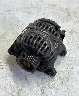 Audi A6 S6 C5 4B Generator/alternator 0124525008