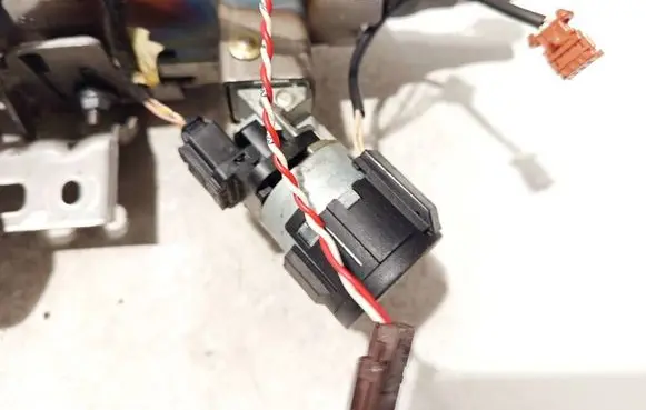 Peugeot 207 Ignition lock