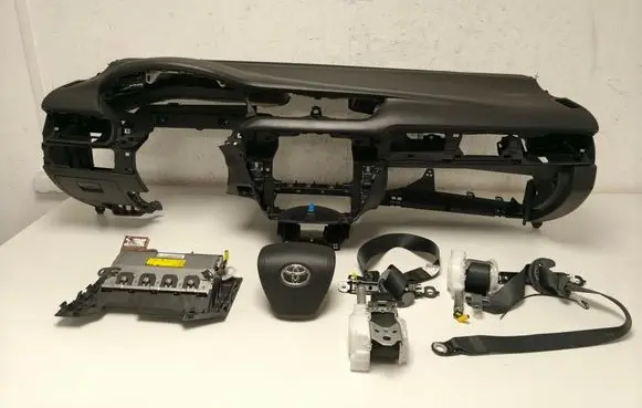 Airbag set with panel