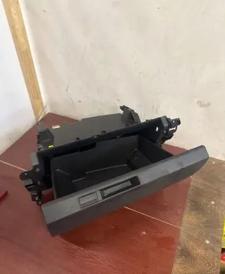 Renault Master III Glove box 685003438R