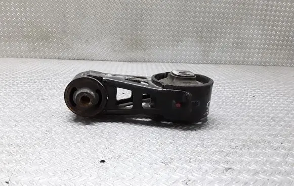 Peugeot 807 Engine mount bracket M31080
