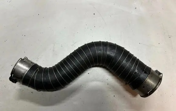 BMW 4 F36 Gran coupe Intercooler hose/pipe 11618573