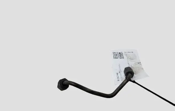 KIA Carens II Fuel injector supply line/pipe
