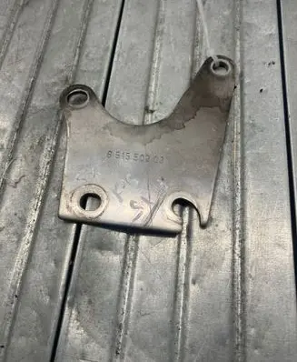 BMW X5 F15 Muffler mount bracket/holder 8515502