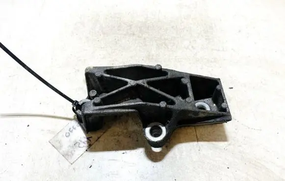 Citroen Berlingo Engine mounting bracket 9616027080
