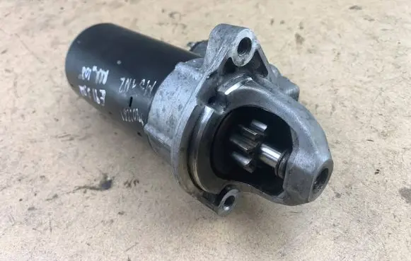 BMW 3 E90 E91 Starter motor 7796892 12417796892 12417794952