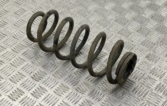 Toyota Verso Rear coil spring