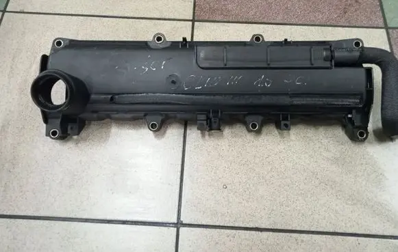 Renault Megane II Rocker cam cover 8200379908