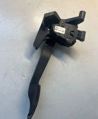 Opel Combo C Accelerator throttle pedal 6PV00811000 9129423