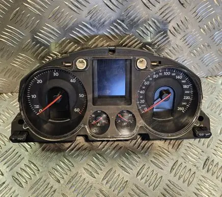 Volkswagen PASSAT B6 Speedometer (instrument cluster) BPA2C53145550