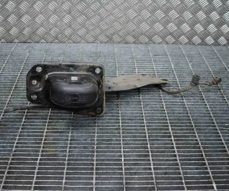 Volkswagen PASSAT B8 Rear upper control arm/wishbone 1K0505130L