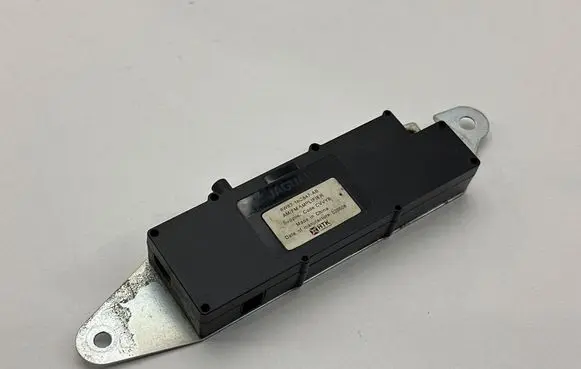 Jaguar XK - XKR Aerial antenna amplifier 8W8318C847AB 020608