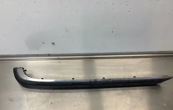 BMW 7 E38 Rear bumper trim bar molding 51128125412