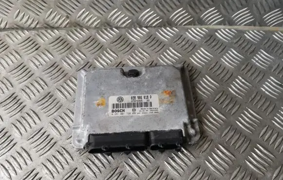 Volkswagen PASSAT B5 Engine control unit/module 038906018P 0281001720