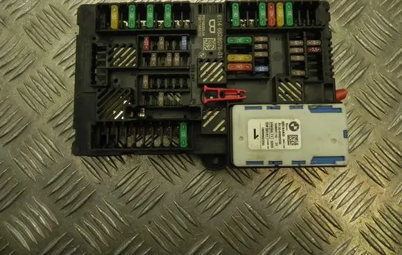 BMW X3 G01 Fuse box set 6828076 G4616