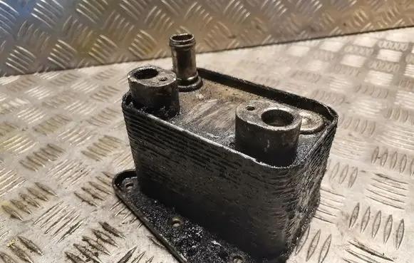 Mercedes-Benz C W203 Gearbox / Transmission oil cooler 6111880501