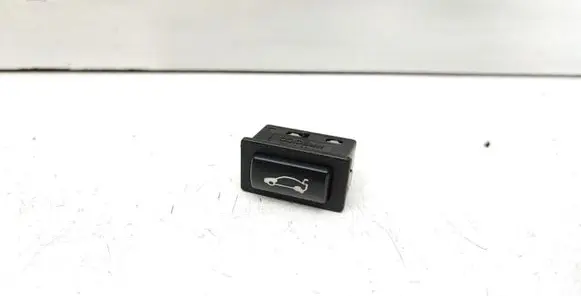 Tailgate opening switch