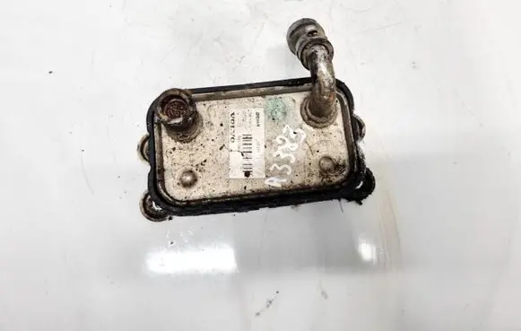 Volvo S60 Engine oil radiator 9497225