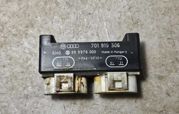 Volkswagen Transporter - Caravelle T4 Coolant fan relay 701919506