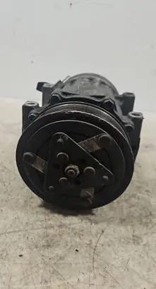Volvo XC90 Air conditioning (A/C) compressor (pump) SD7H15 2252702134 8200040681