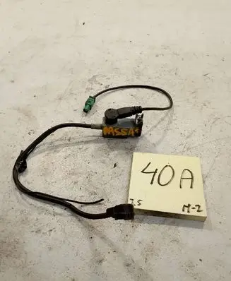Volkswagen PASSAT B5 Aerial antenna amplifier 3C0035577A