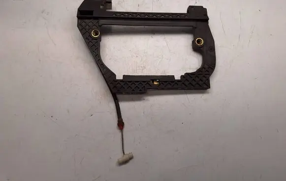 BMW 5 E39 Rear door exterior handle/bracket 51228236646