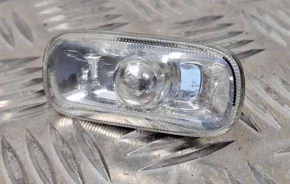 Audi A6 S6 C6 4F Front fender indicator light 8E0949127
