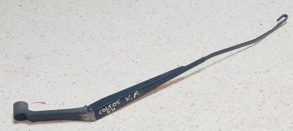 Mitsubishi Colt Front wiper blade arm 6832 68324G