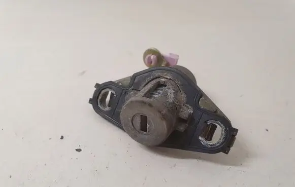 Toyota Corolla E120 E130 Tailgate exterior lock 
