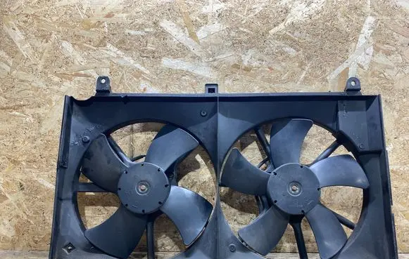 Nissan 350Z Electric radiator cooling fan