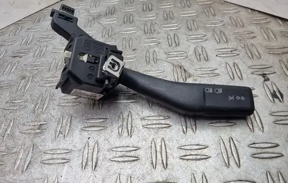 Skoda Octavia Mk2 (1Z) Indicator stalk 1K0953513