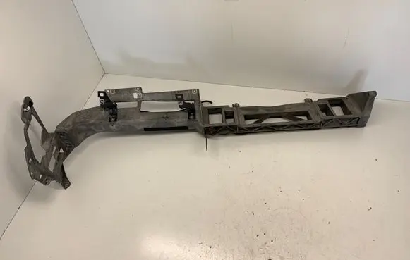 Audi A8 S8 D3 4E Front bumper cross member 4E1858050A