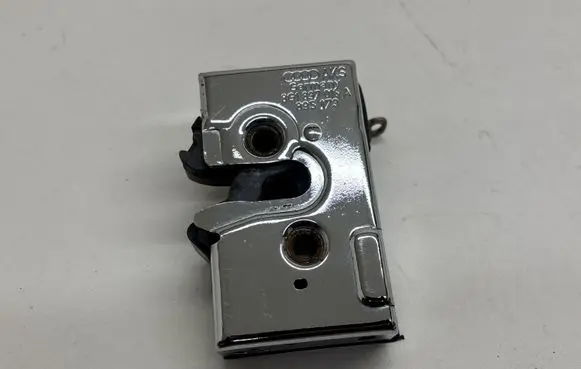 Audi Cabriolet B3 8G Front door lock 8G1837016A
