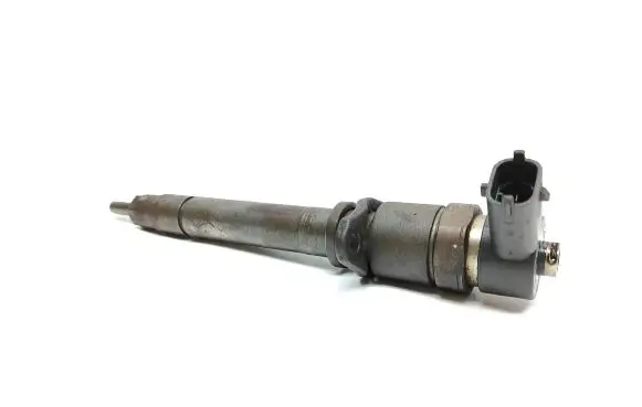 Volvo V70 Fuel injector 8658753
