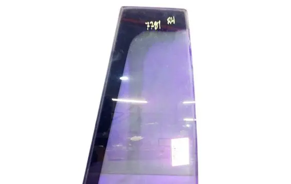 Ford Fusion Front door window glass four-door 