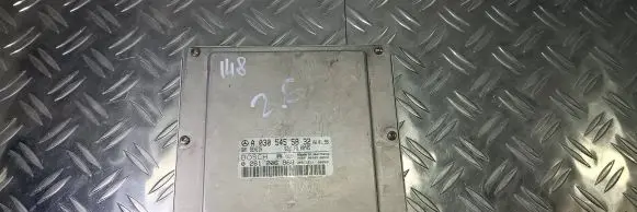 Mercedes-Benz C W203 Engine control unit/module A0305455832