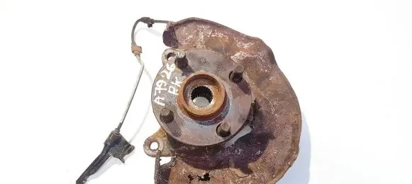 Toyota Corolla E120 E130 Front wheel hub