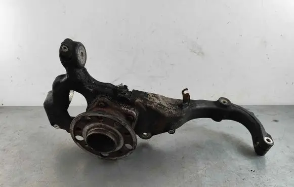 Mercedes-Benz S W222 Front wheel hub spindle knuckle A2223322101