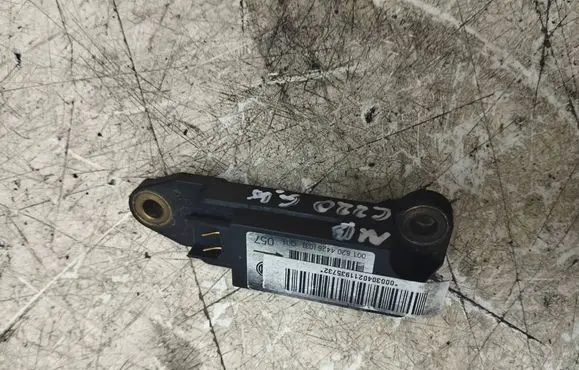 Mercedes-Benz C W203 Airbag deployment crash/impact sensor 0018204426 0003040211935732