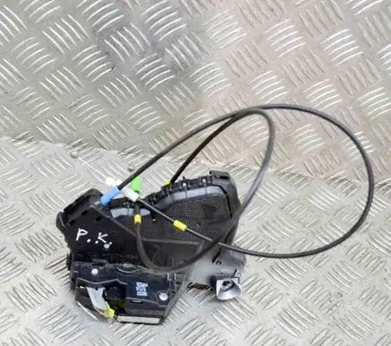 Toyota Auris 150 Coupe door lock (next to the handle) 