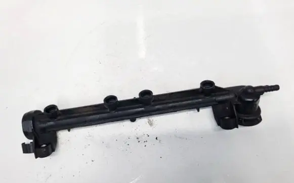 Volkswagen Golf IV Fuel main line pipe 06A133317A
