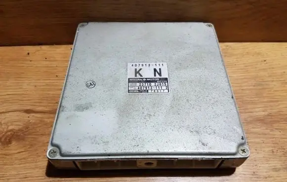 Nissan Primera Engine control unit/module 407913111