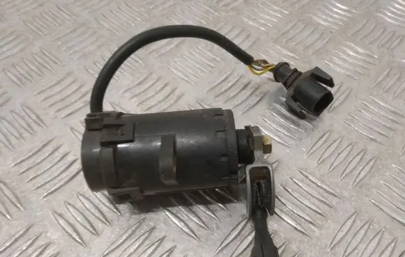 Volkswagen PASSAT B4 Accelerator pedal position sensor 0205001012